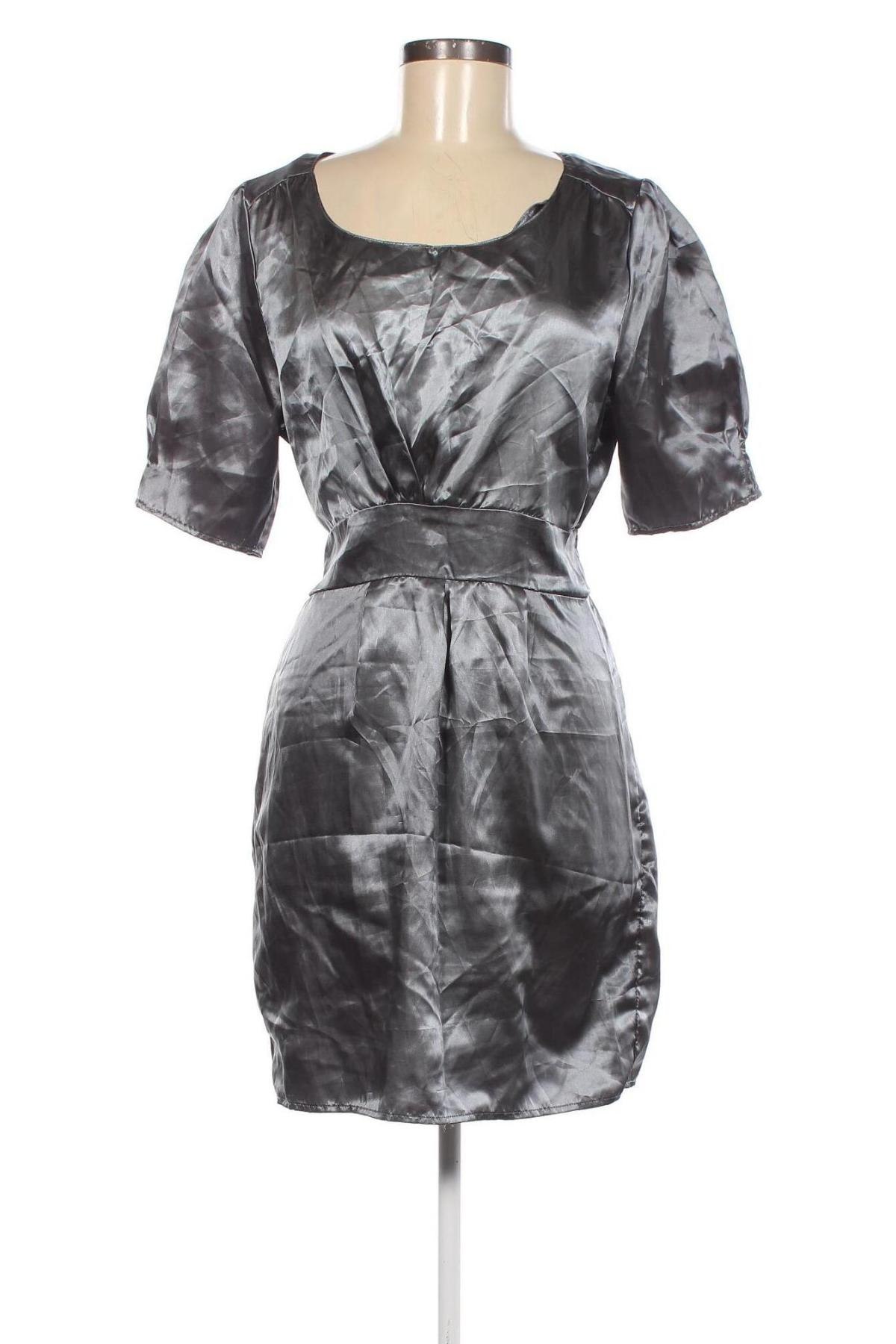 Kleid Paprika, Größe M, Farbe Grau, Preis 19,04 €