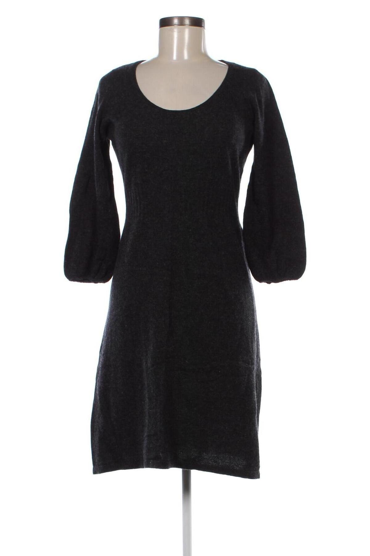 Kleid Playlife, Größe S, Farbe Grau, Preis 19,04 €
