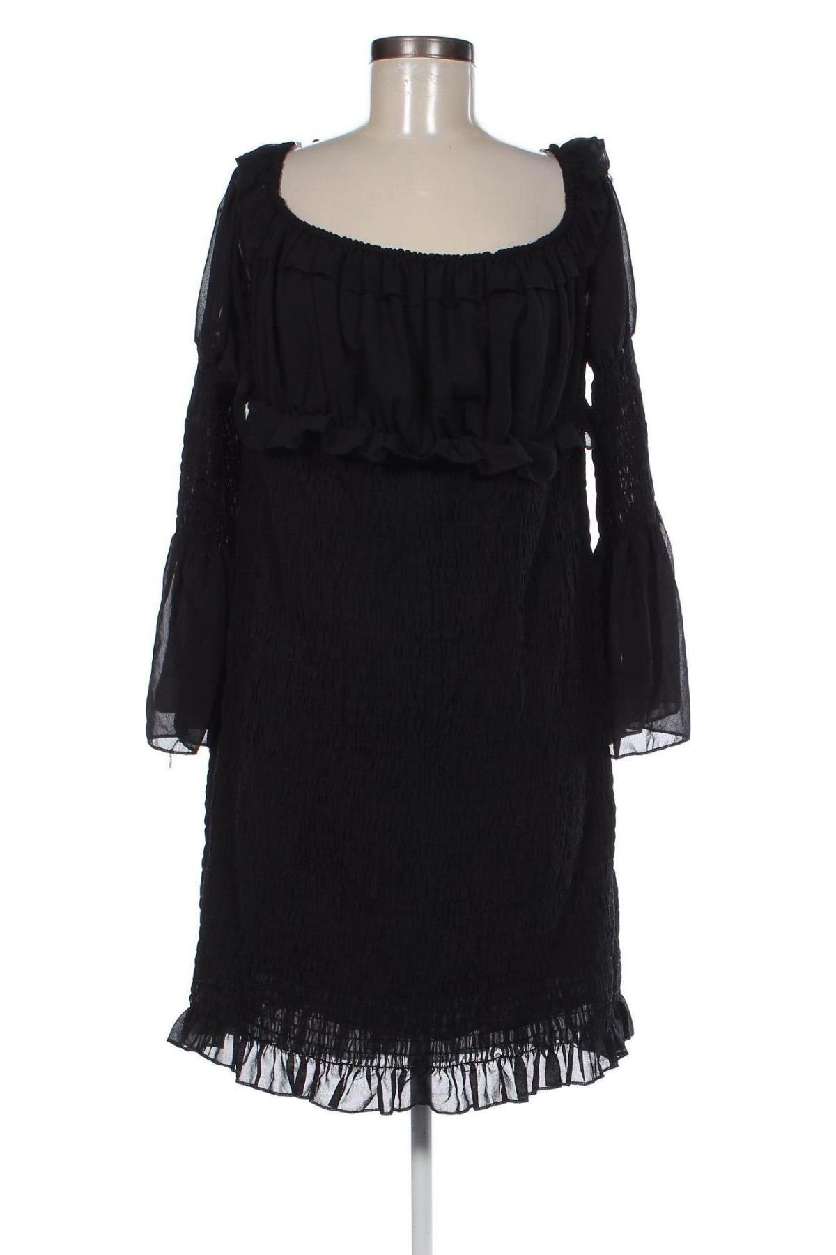 Kleid Pretty Little Thing, Größe 3XL, Farbe Schwarz, Preis 17,61 €