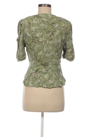 Damen Shirt B.Young, Größe M, Farbe Mehrfarbig, Preis 10,23 €