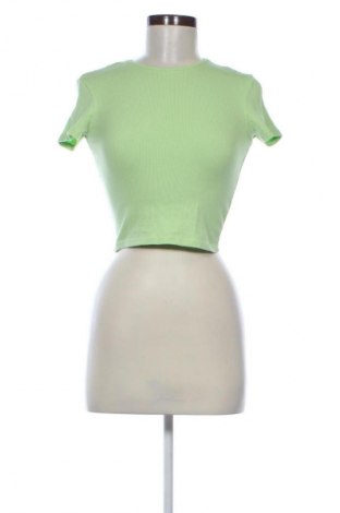 Bluză de femei Bershka, Mărime S, Culoare Verde, Preț 32,99 Lei