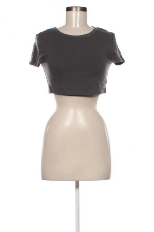 Дамска блуза H&M Divided, Размер M, Цвят Сив, Цена 31,99 лв.