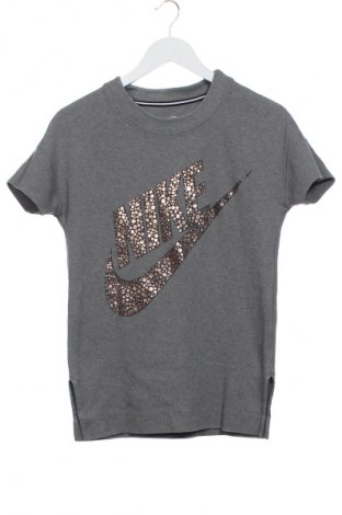 Дамска блуза Nike, Размер XS, Цвят Сив, Цена 34,00 лв.