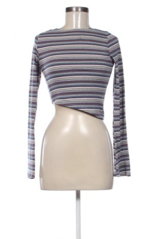 Γυναικεία μπλούζα Pull&Bear, Μέγεθος M, Χρώμα Πολύχρωμο, Τιμή 15,72 €