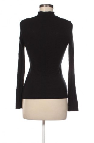 Damen Shirt Stradivarius, Größe S, Farbe Schwarz, Preis 13,99 €