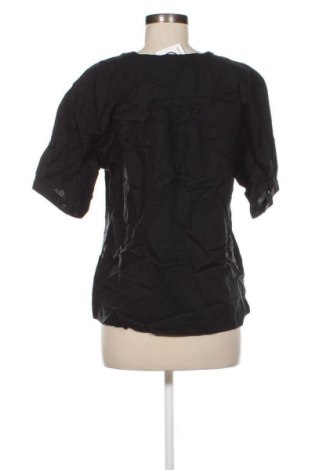 Damen Shirt Uniqlo, Größe XL, Farbe Schwarz, Preis 18,99 €