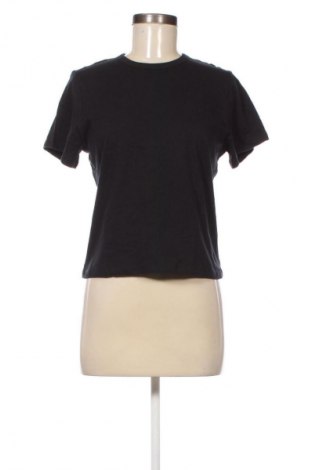 Dámské tričko Abercrombie & Fitch, Velikost M, Barva Černá, Cena  659,00 Kč