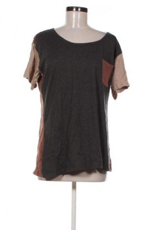 Γυναικείο t-shirt Now, Μέγεθος XL, Χρώμα Πολύχρωμο, Τιμή 17,99 €