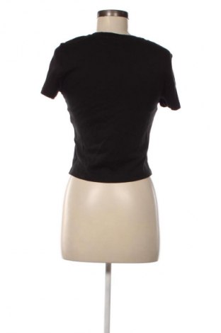 Γυναικείο t-shirt ONLY, Μέγεθος L, Χρώμα Μαύρο, Τιμή 19,99 €