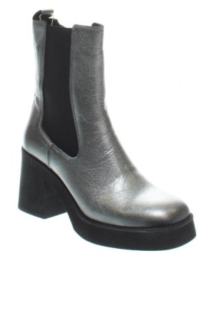 Botine de damă Apple of Eden, Mărime 41, Culoare Argintiu, Preț 904,99 Lei