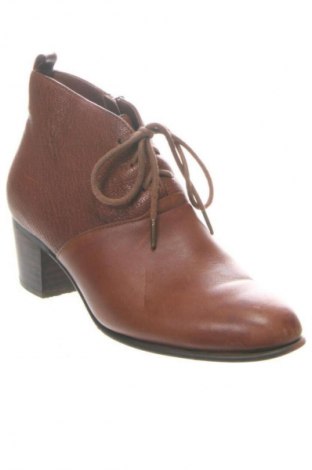 Γυναικεία μποτάκια Clarks, Μέγεθος 37, Χρώμα Καφέ, Τιμή 36,99 €