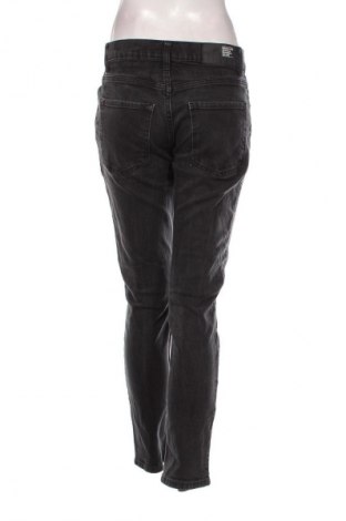 Damskie jeansy Bershka, Rozmiar S, Kolor Szary, Cena 95,99 zł