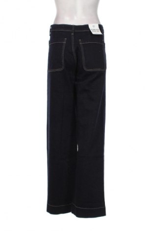 Blugi de femei Bershka, Mărime M, Culoare Albastru, Preț 156,99 Lei