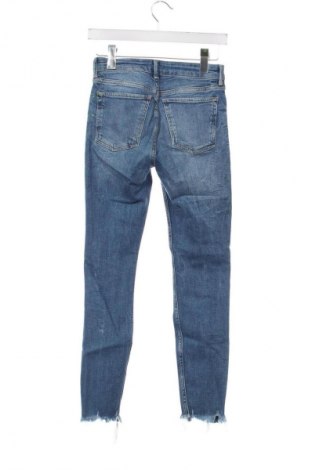 Dámske džínsy  Bershka, Veľkosť XS, Farba Viacfarebná, Cena  14,83 €