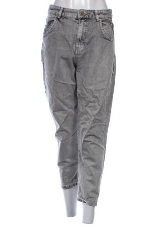 Női farmernadrág Bershka, Méret M, Szín Szürke, Ár 7 879 Ft
