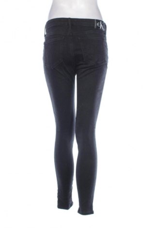 Damskie jeansy Calvin Klein Jeans, Rozmiar M, Kolor Czarny, Cena 222,99 zł
