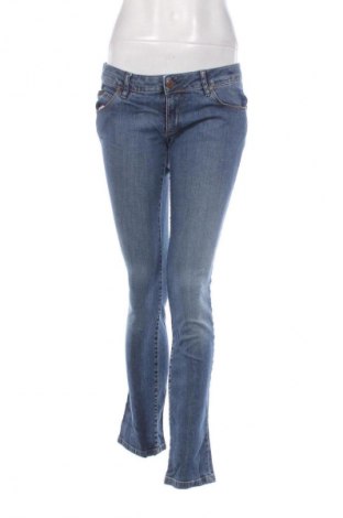 Damskie jeansy Calvin Klein Jeans, Rozmiar L, Kolor Niebieski, Cena 222,99 zł