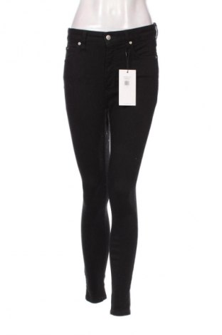 Дамски дънки Calvin Klein Jeans, Размер M, Цвят Черен, Цена 157,99 лв.