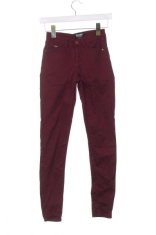 Damskie jeansy Cropp, Rozmiar XXS, Kolor Czerwony, Cena 54,99 zł