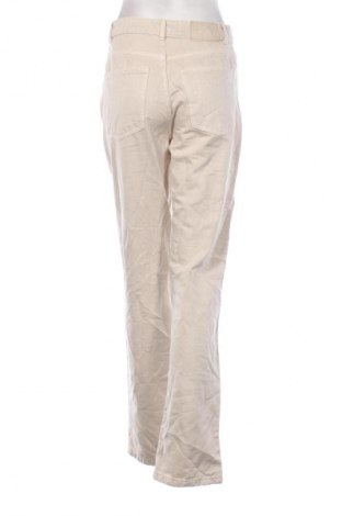 Damskie jeansy Fb Sister, Rozmiar M, Kolor ecru, Cena 95,99 zł