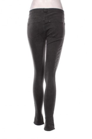 Damskie jeansy H&M, Rozmiar M, Kolor Czarny, Cena 95,99 zł