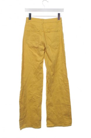 Дамски дънки H&M Divided, Размер S, Цвят Жълт, Цена 29,99 лв.