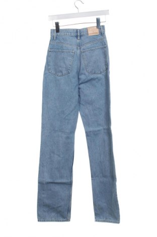 Damskie jeansy Mango, Rozmiar XS, Kolor Niebieski, Cena 114,87 zł