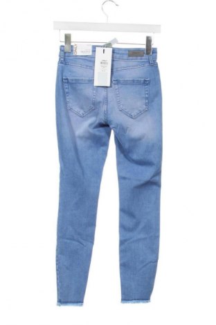 Damskie jeansy ONLY, Rozmiar XS, Kolor Niebieski, Cena 252,99 zł