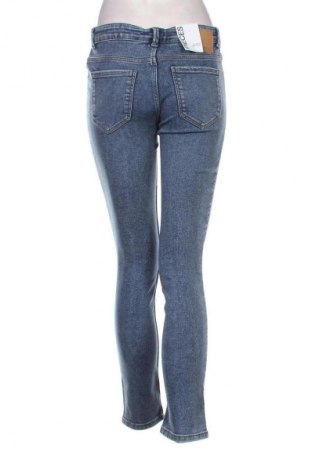 Damskie jeansy Pieces, Rozmiar M, Kolor Niebieski, Cena 252,99 zł