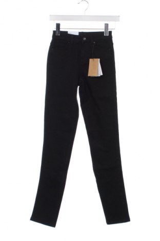 Dámske džínsy  Pieces, Veľkosť XS, Farba Čierna, Cena  44,95 €