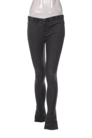 Damen Jeans Pieces, Größe M, Farbe Schwarz, Preis € 9,99