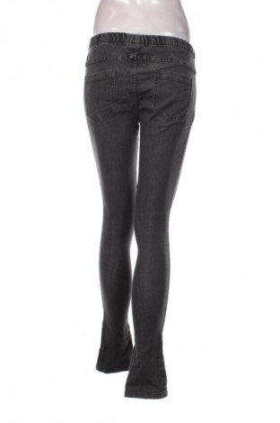 Damen Jeans Pieces, Größe M, Farbe Schwarz, Preis € 9,99