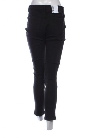 Dámske džínsy  Pieces, Veľkosť M, Farba Čierna, Cena  44,95 €