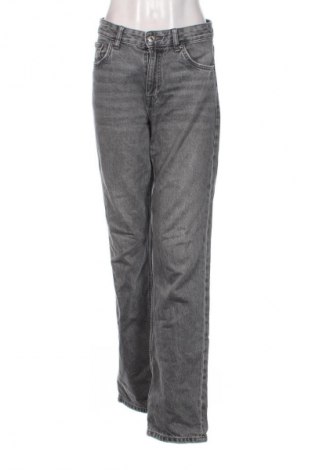 Dámské džíny  Pull&Bear, Velikost M, Barva Šedá, Cena  469,00 Kč