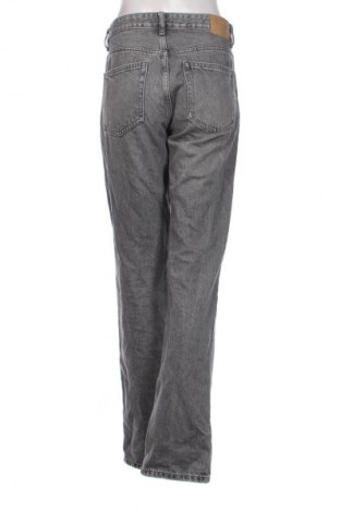 Dámské džíny  Pull&Bear, Velikost M, Barva Šedá, Cena  469,00 Kč