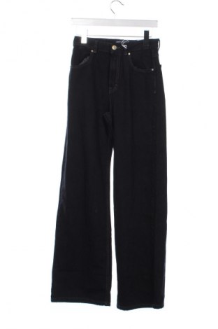Damskie jeansy Pull&Bear, Rozmiar S, Kolor Czarny, Cena 150,99 zł