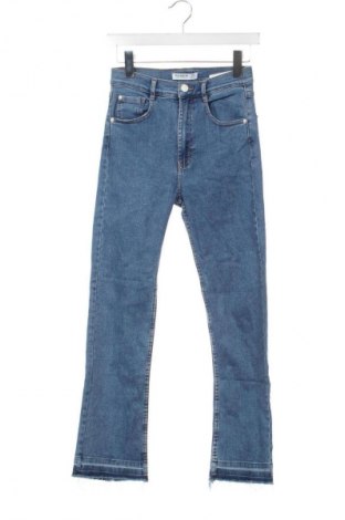Damskie jeansy Pull&Bear, Rozmiar S, Kolor Niebieski, Cena 38,99 zł