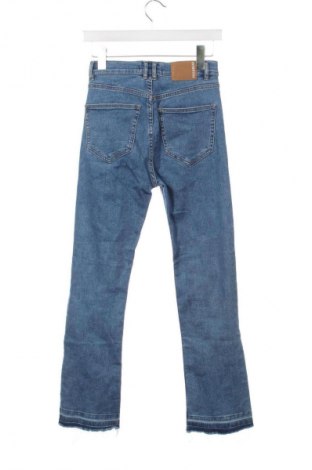 Damskie jeansy Pull&Bear, Rozmiar S, Kolor Niebieski, Cena 38,99 zł
