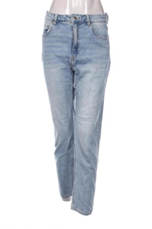 Γυναικείο Τζίν Pull&Bear, Μέγεθος M, Χρώμα Μπλέ, Τιμή 18,99 €