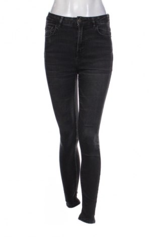 Damen Jeans Reserved, Größe S, Farbe Schwarz, Preis 15,00 €