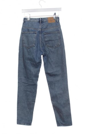 Blugi de femei Stradivarius, Mărime XS, Culoare Albastru, Preț 76,70 Lei