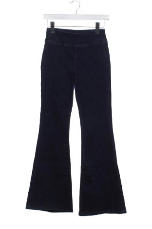 Damskie jeansy Stradivarius, Rozmiar XS, Kolor Niebieski, Cena 35,99 zł