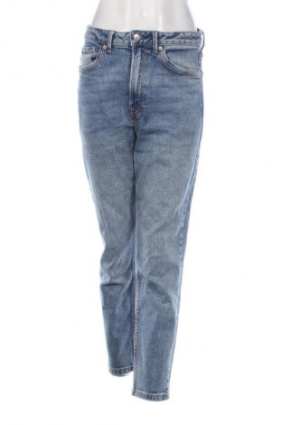 Dámske džínsy  Stradivarius, Veľkosť M, Farba Modrá, Cena  8,95 €