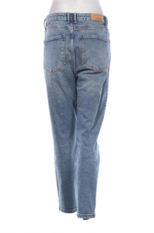 Dámske džínsy  Stradivarius, Veľkosť M, Farba Modrá, Cena  8,95 €