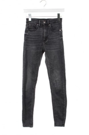 Női farmernadrág Stradivarius, Méret XS, Szín Szürke, Ár 2 924 Ft