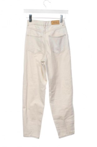 Damskie jeansy Stradivarius, Rozmiar XXS, Kolor ecru, Cena 42,99 zł