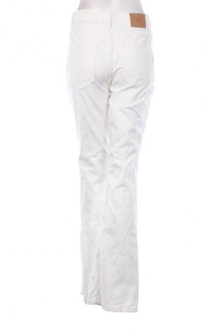 Damen Jeans Stradivarius, Größe M, Farbe Weiß, Preis € 14,83