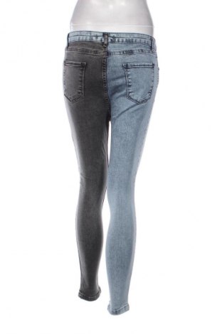 Damskie jeansy Unbranded, Rozmiar M, Kolor Kolorowy, Cena 66,67 zł