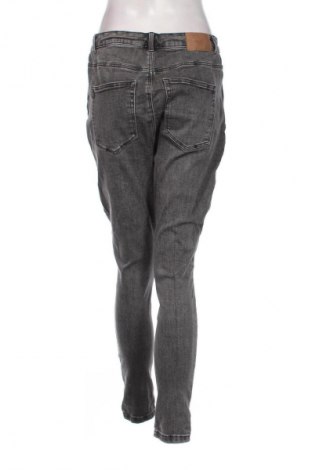 Damskie jeansy Vero Moda, Rozmiar L, Kolor Szary, Cena 111,99 zł