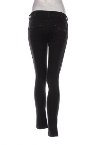 Damen Jeans Wrangler, Größe M, Farbe Schwarz, Preis 27,21 €